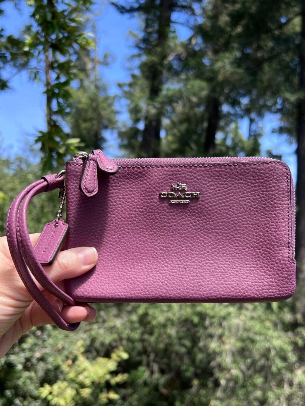 COACH Pebbled Leather Wristlet Wallet Double Zip Purple w Silver Hardware